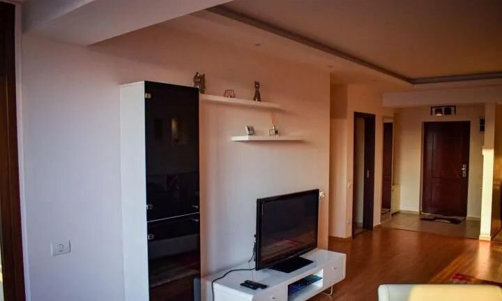 Vitan Mall, bloc 2011.