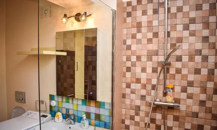 Vitan Mall, bloc 2011.